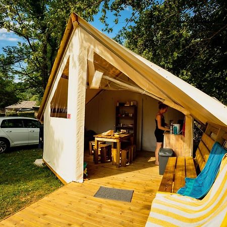 Camping Le Pre Morjal Ispagnac Экстерьер фото