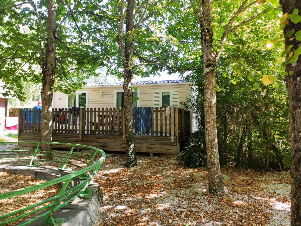 Camping Le Pre Morjal Ispagnac Экстерьер фото
